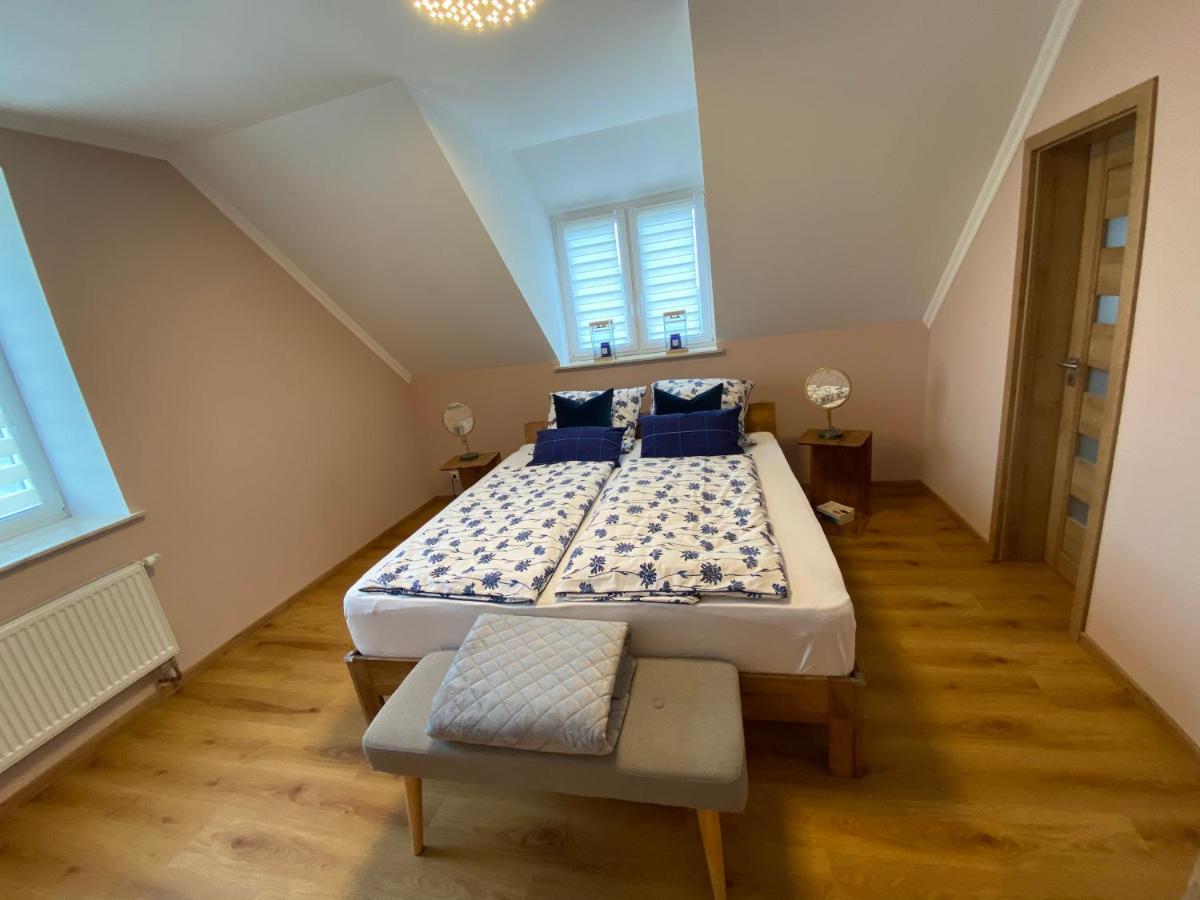 Schöne drei Raumwohnung. Hell,stilvoll, gemütlich. Borna Exterior foto
